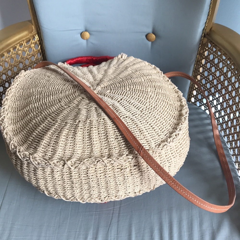 NWOT J. Crew colorful round straw pom pom crossbody circle tote hobo boho bag - Picture 3 of 16